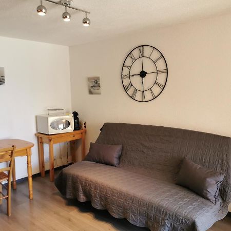 Cap De Mer - Vue Sur Mer - Une Chambre - Une Terrasse - Acces Direct Plage - Commerces A Proximites เลอบาร์กาแรส ภายนอก รูปภาพ